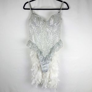 Shirley of Hollywood, white sequence with "tale" feathers.